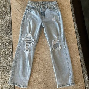 Girls’s distressed jeans